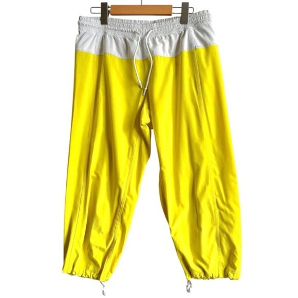 Lululemon Step Lively Crop Pant Size 8 Yellow White - Picture 2 of 12